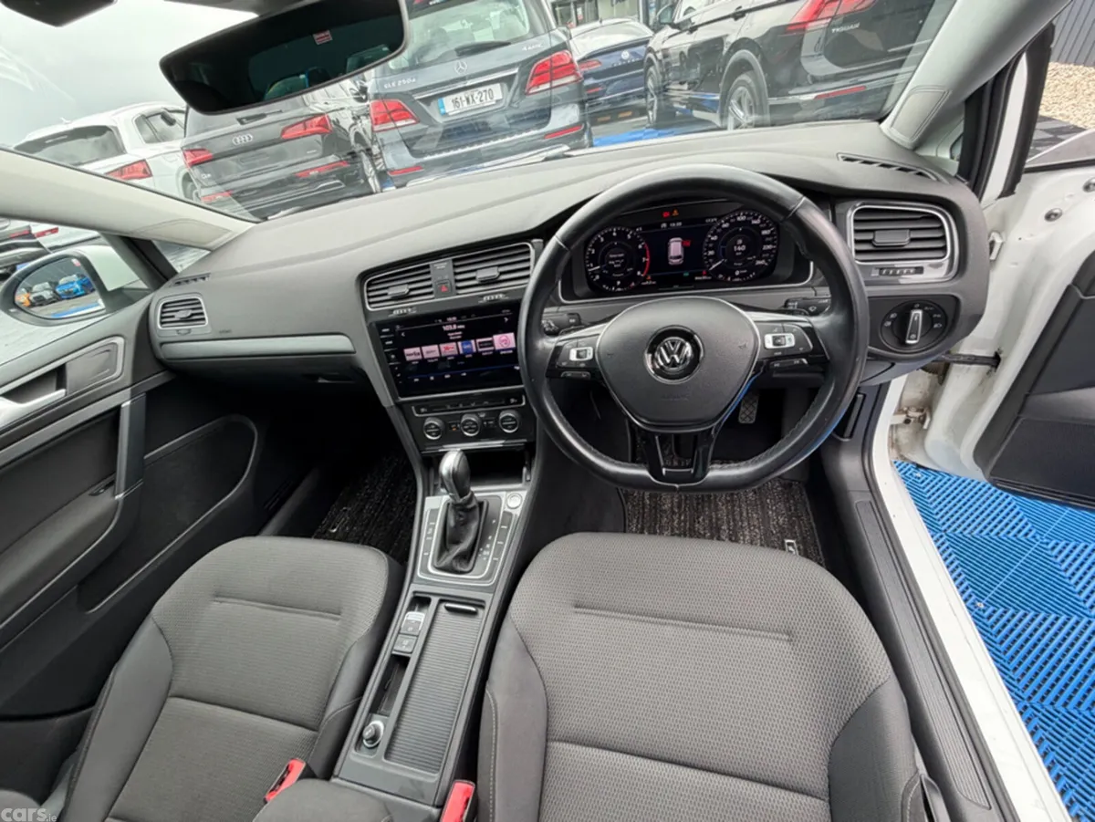 Volkswagen Golf Estate, Petrol, 2019, White