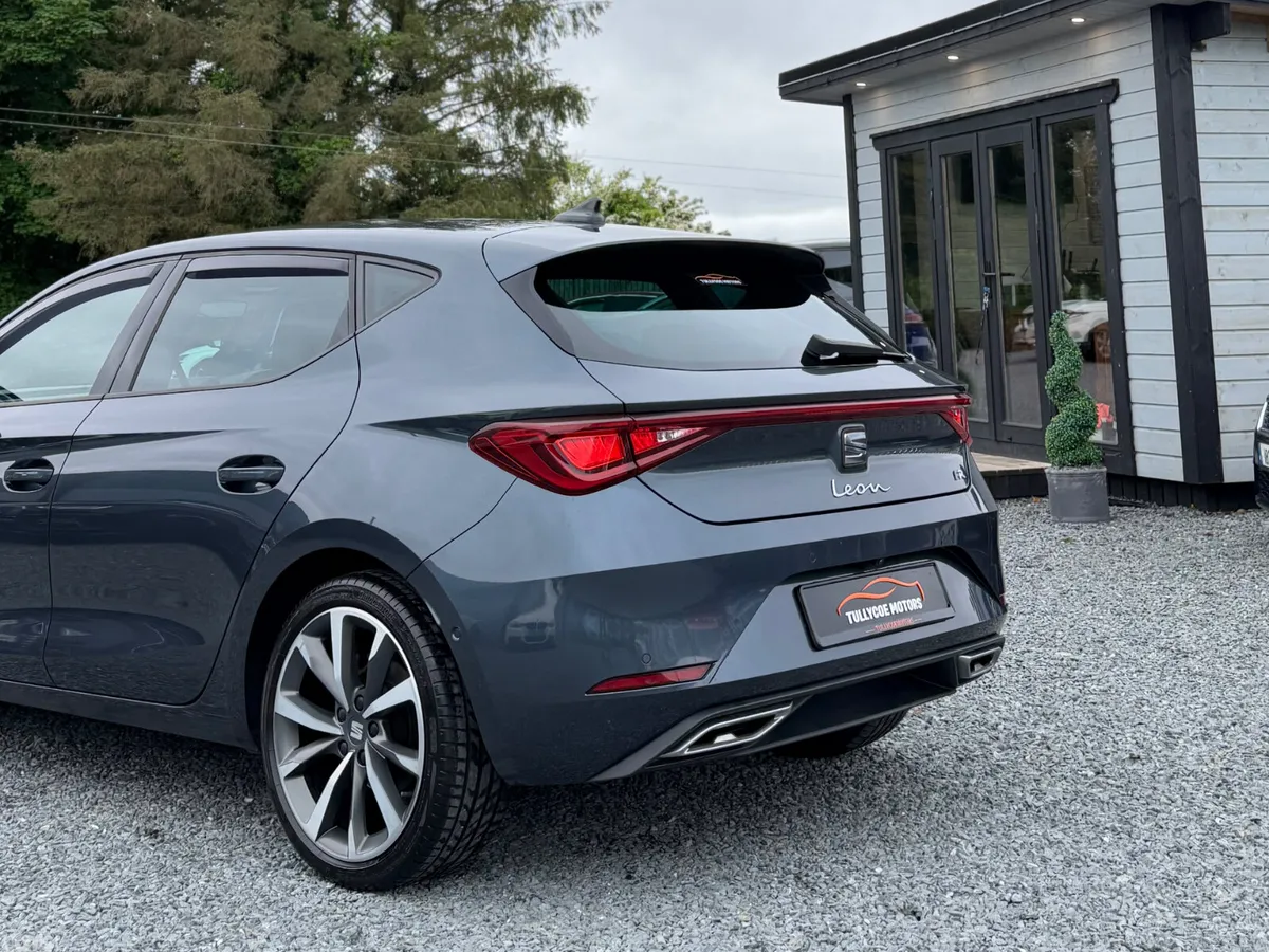 SEAT Leon Hatchback, Diesel, 2020, Grey