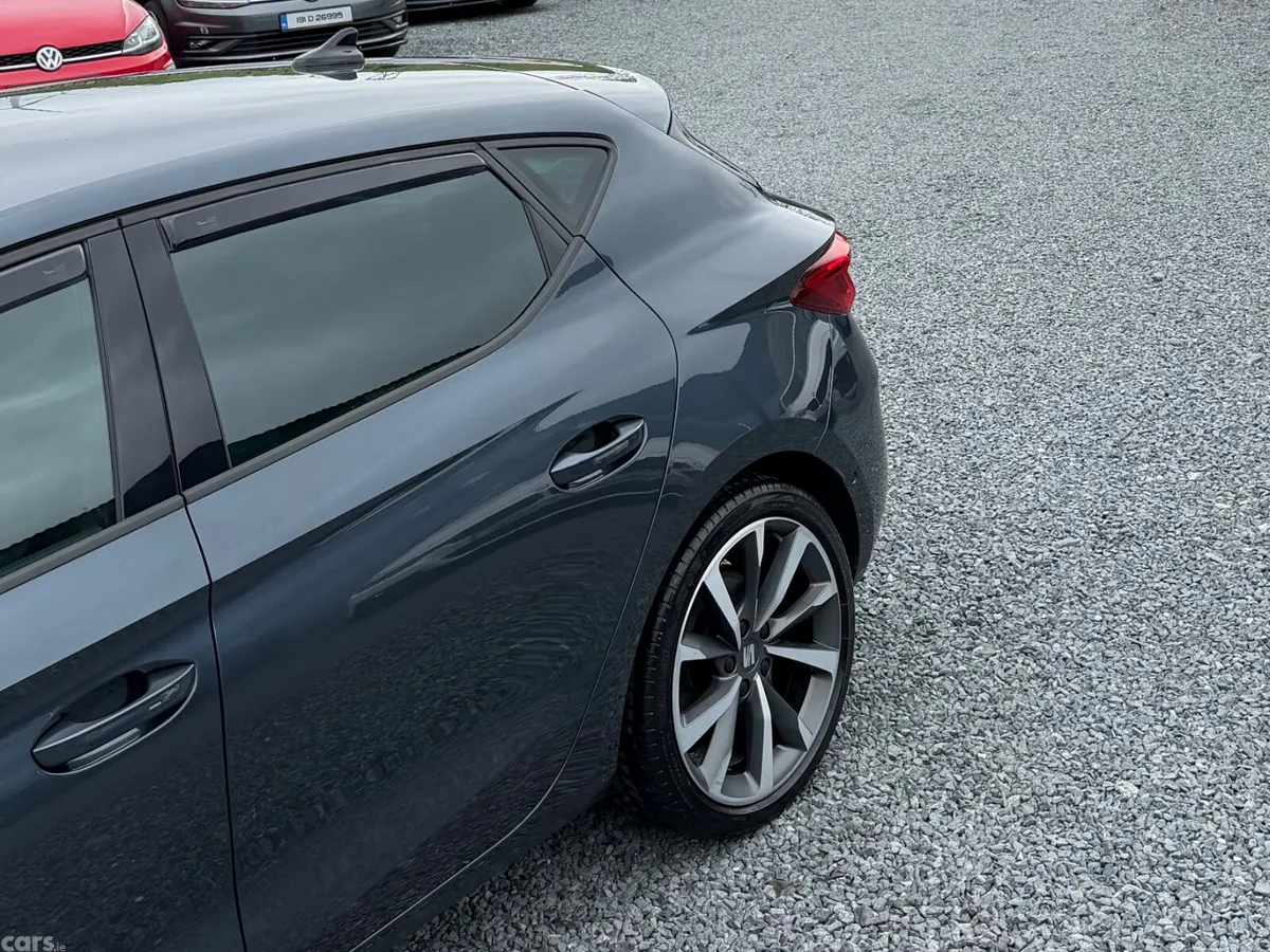 SEAT Leon Hatchback, Diesel, 2020, Grey