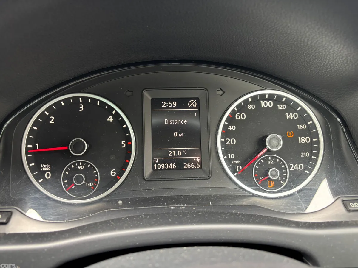Volkswagen Tiguan SUV, Diesel, 2015, Silver