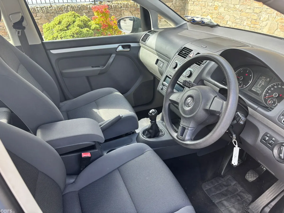 Volkswagen Touran MPV, Diesel, 2015, Grey