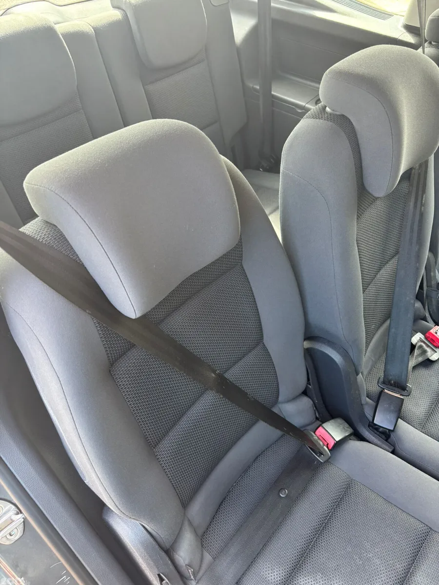 Volkswagen Touran MPV, Diesel, 2015, Grey