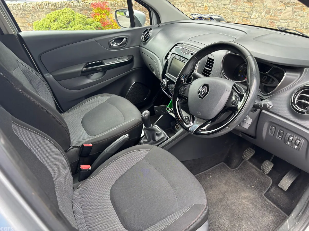 Renault Captur Hatchback, Diesel, 2014, Silver