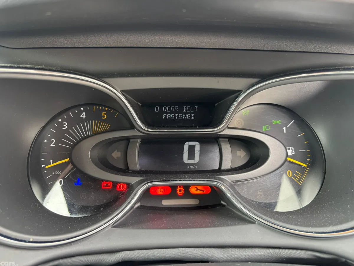 Renault Captur Hatchback, Diesel, 2014, Silver