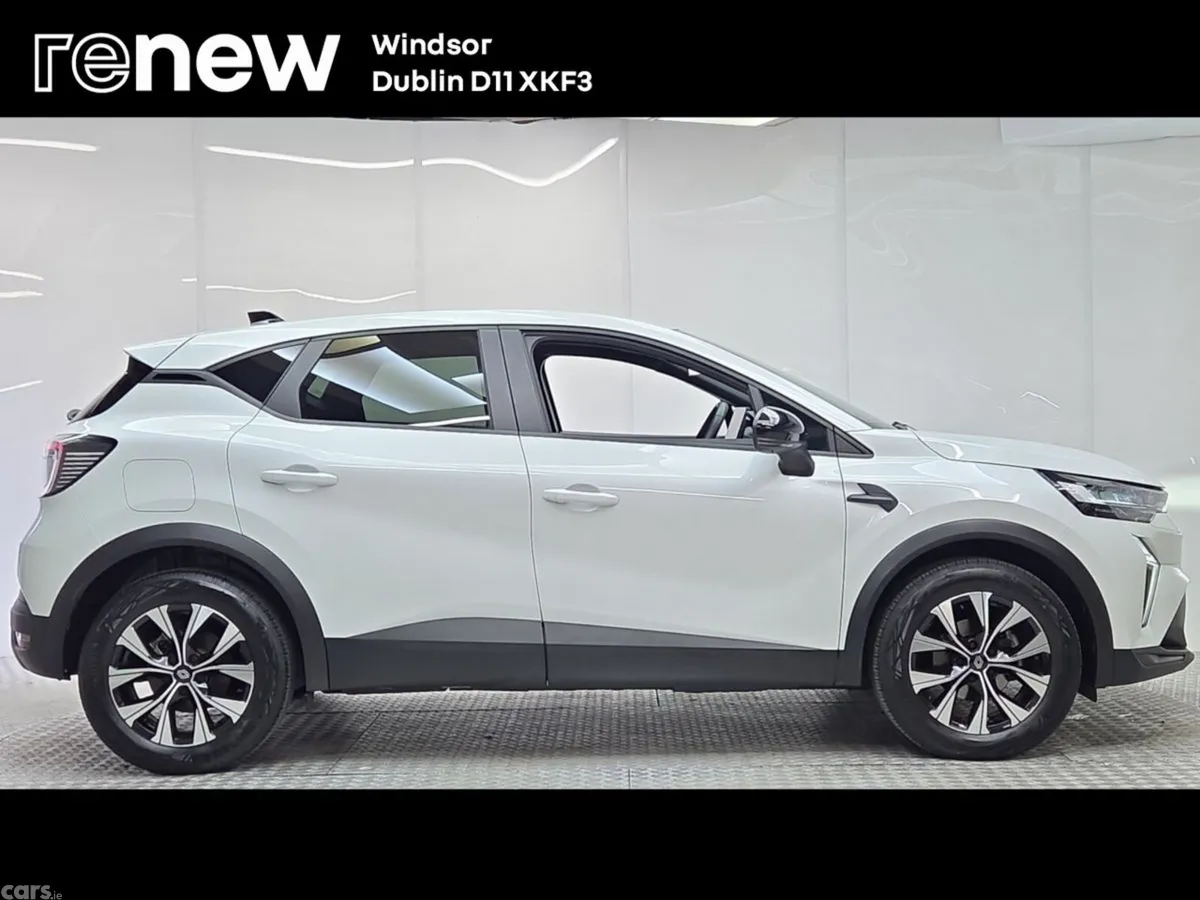 Renault Captur Hatchback, Petrol, 2025, White