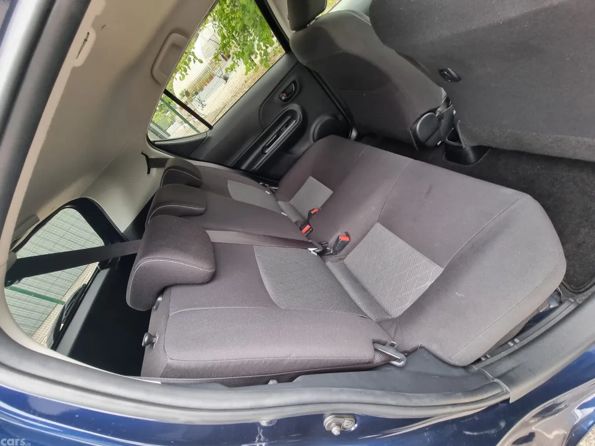 Toyota Aqua Hatchback, Petrol Hybrid, 2019, Blue