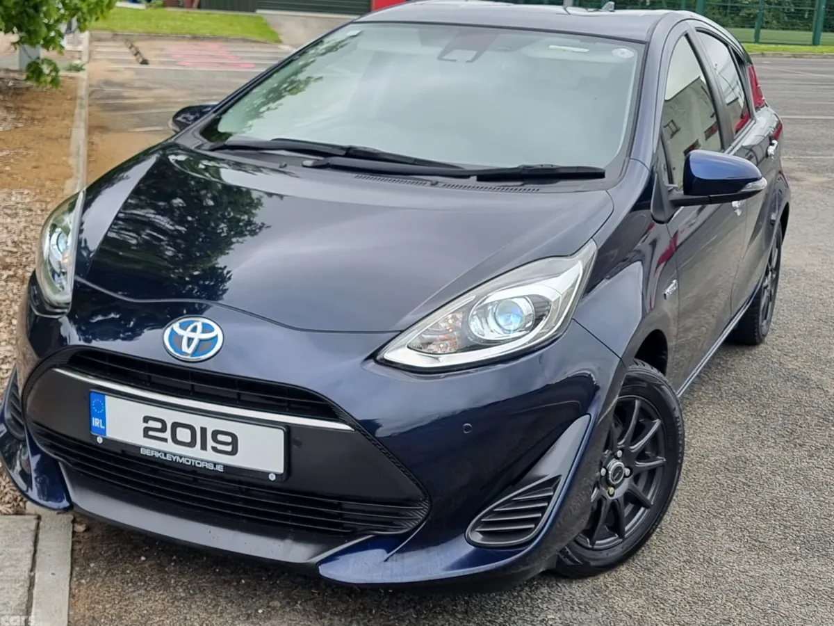 Toyota Aqua Hatchback, Petrol Hybrid, 2019, Blue