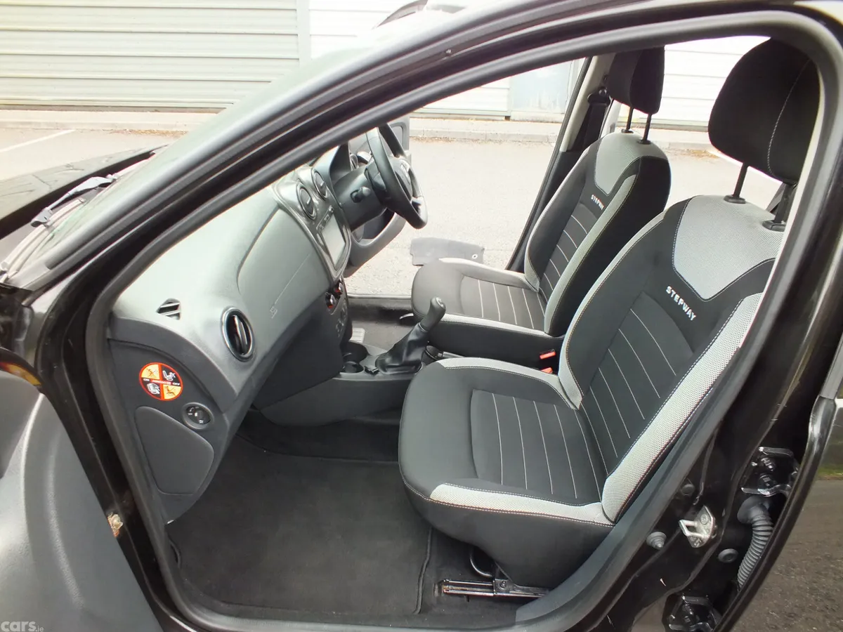 Dacia Sandero Stepway Hatchback, Petrol, 2018, Black