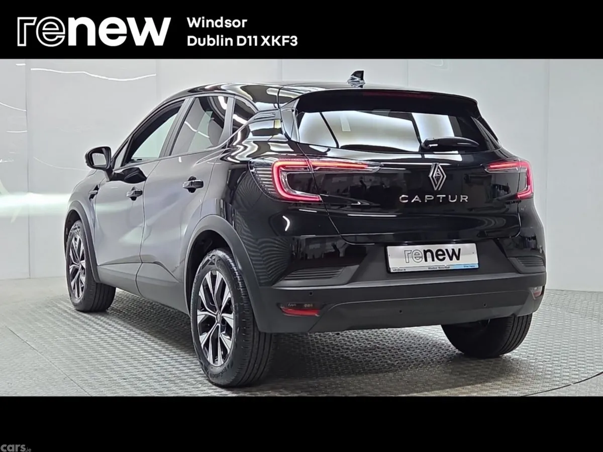 Renault Captur Hatchback, Petrol, 2025, Black