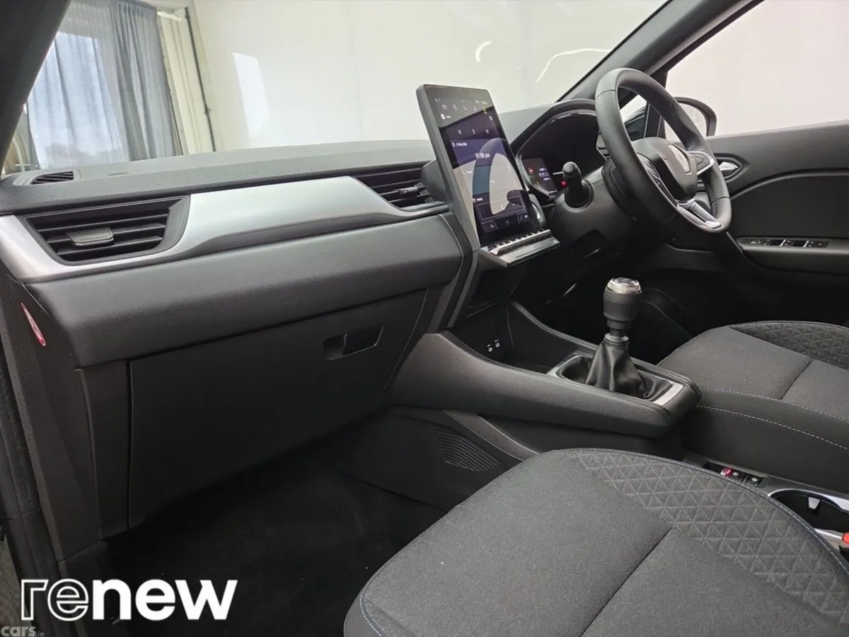 Renault Captur Hatchback, Petrol, 2025, Black
