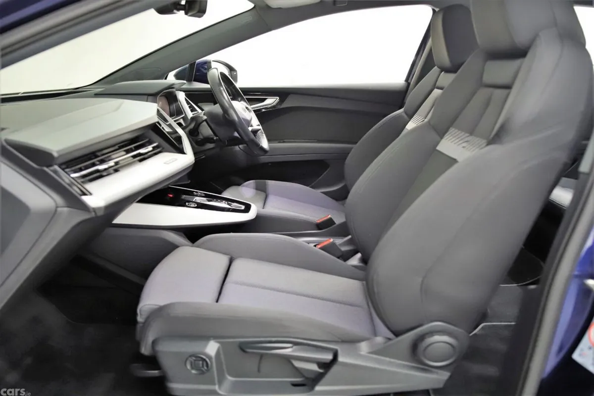 Audi Q4 e-tron SUV, Electric, 2023, Blue