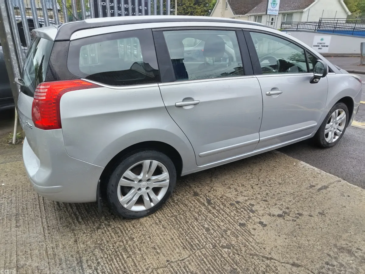 Peugeot 5008 MPV, Diesel, 2015, Silver