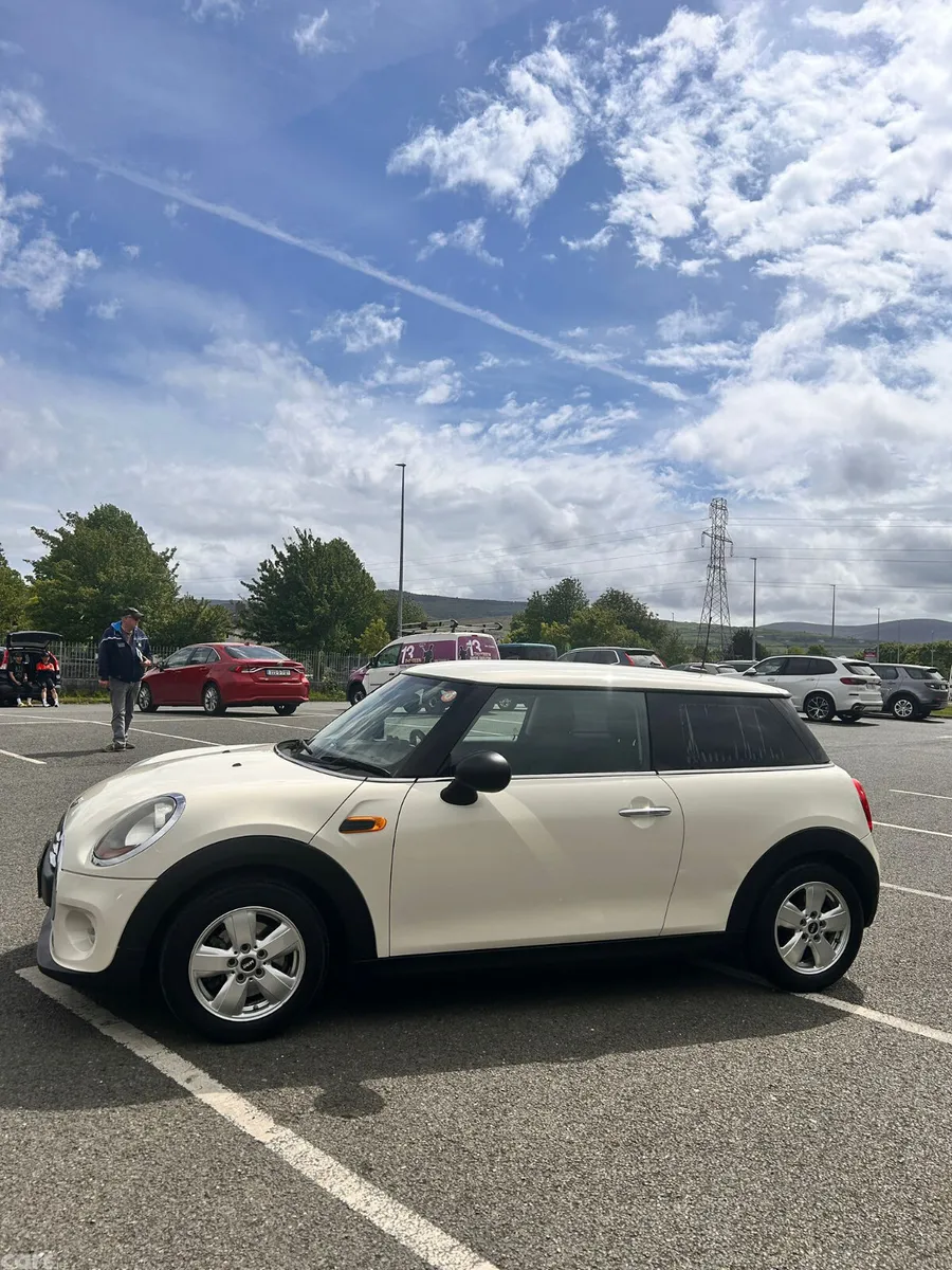 Mini Mini Hatchback, Petrol, 2015, White