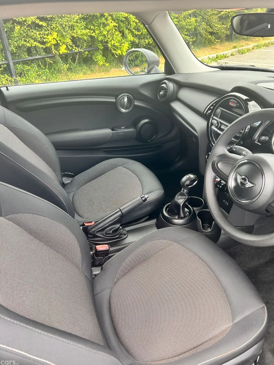 Mini Mini Hatchback, Petrol, 2015, White