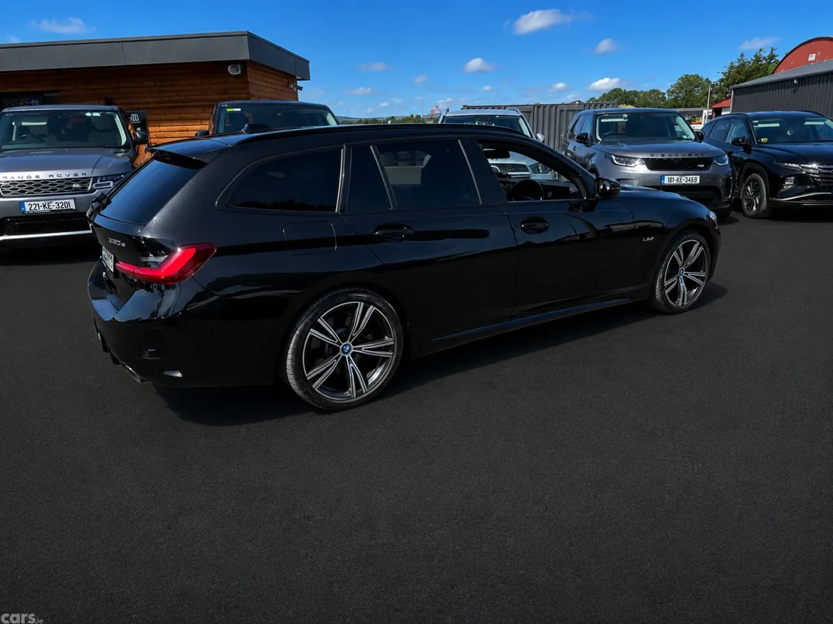BMW 3-Series Estate, Petrol Plug-in Hybrid, 2023, Black