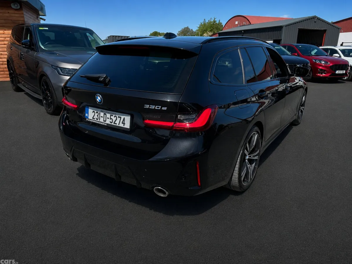 BMW 3-Series Estate, Petrol Plug-in Hybrid, 2023, Black