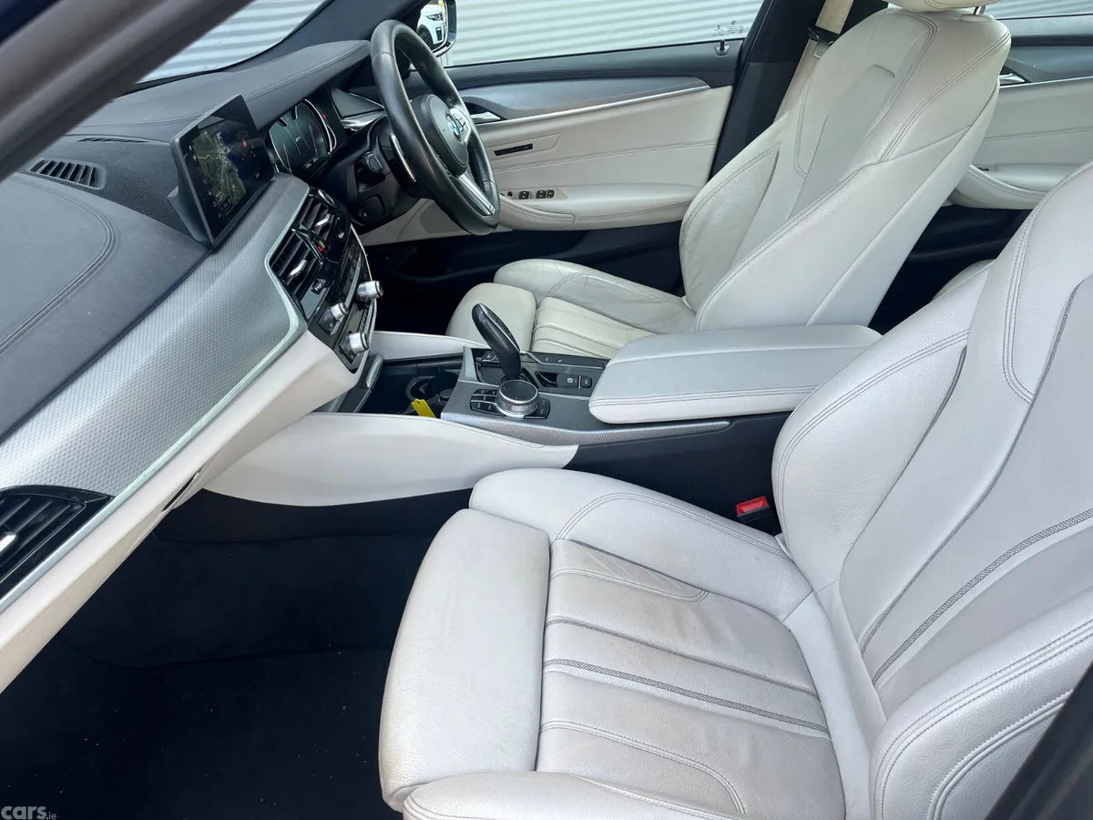BMW 5-Series Saloon, Petrol Plug-in Hybrid, 2017, Blue