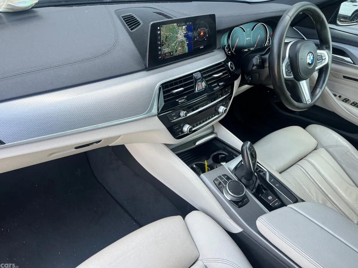 BMW 5-Series Saloon, Petrol Plug-in Hybrid, 2017, Blue