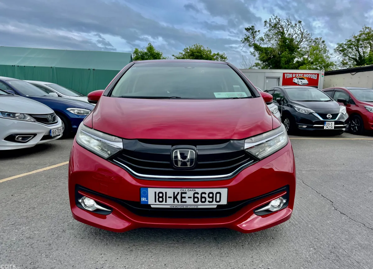 Honda Shuttle MPV, Petrol Hybrid, 2018, Red