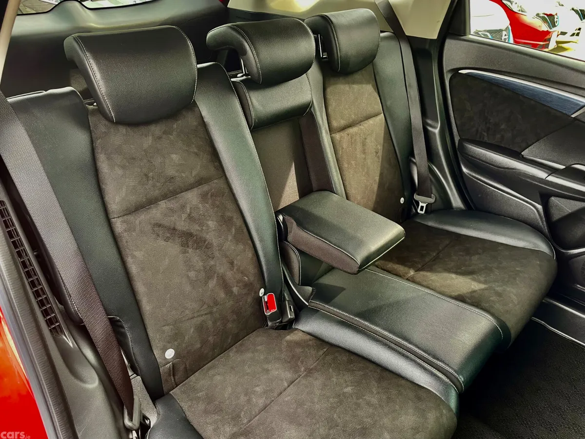 Honda Shuttle MPV, Petrol Hybrid, 2018, Red
