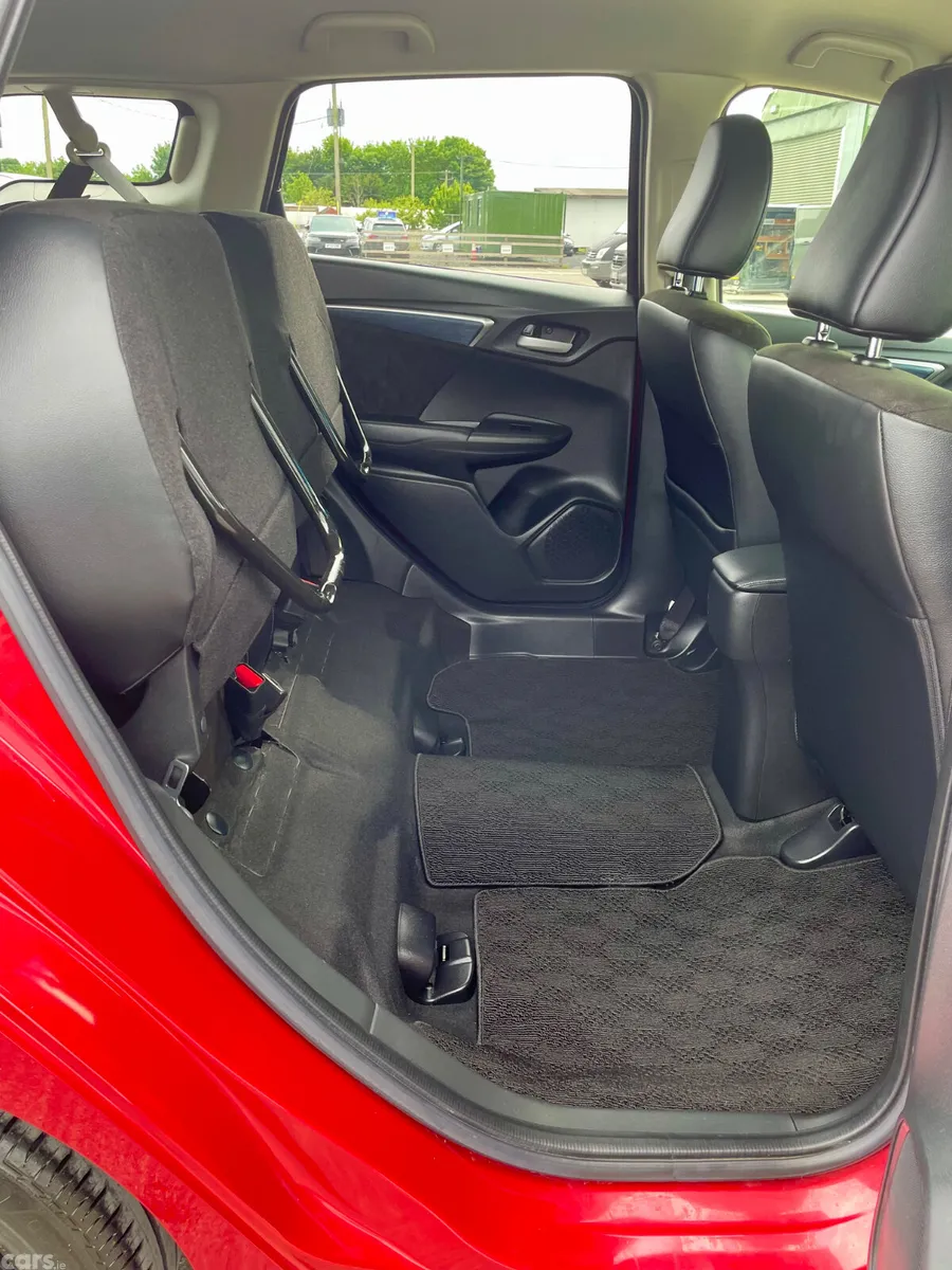 Honda Shuttle MPV, Petrol Hybrid, 2018, Red