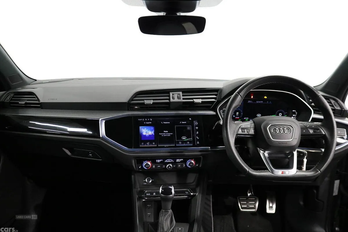 Audi Q3 SUV, Petrol Hybrid, 2023, Grey