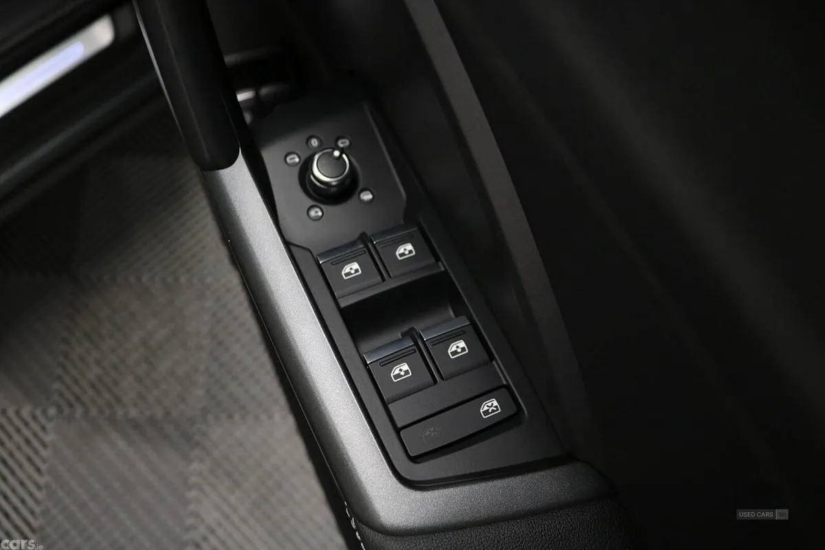 Audi Q3 SUV, Petrol Hybrid, 2023, Grey