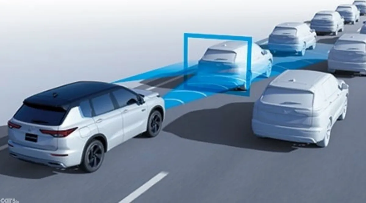 Mitsubishi Outlander SUV, Petrol Plug-in Hybrid, 2023, White