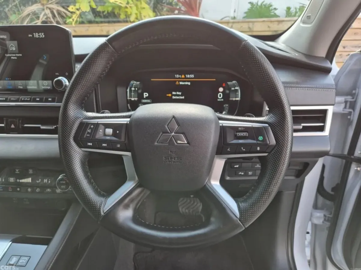 Mitsubishi Outlander SUV, Petrol Plug-in Hybrid, 2023, White