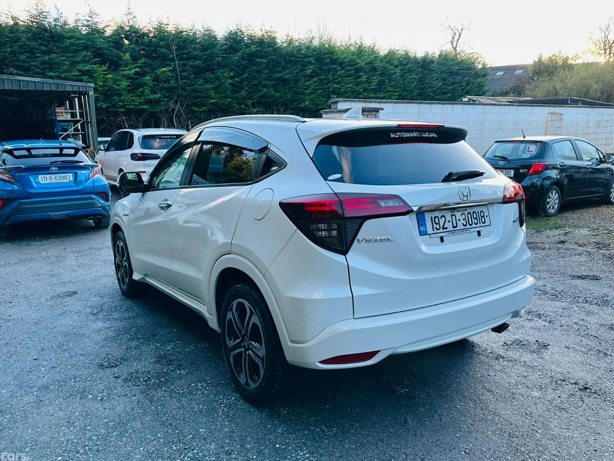 Honda Vezel Estate, Petrol Hybrid, 2019, White