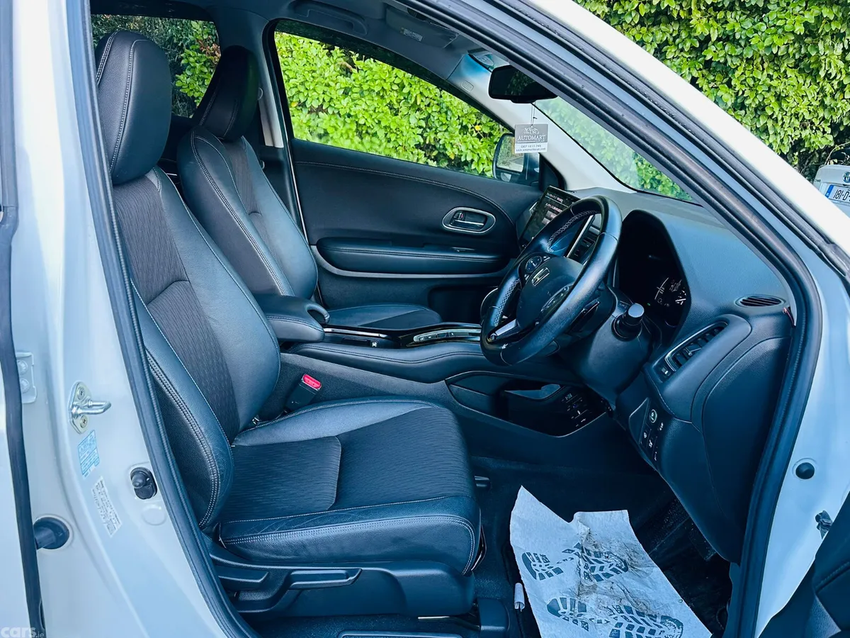 Honda Vezel Estate, Petrol Hybrid, 2019, White