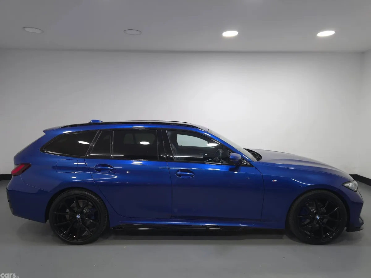 BMW 3-Series Estate, Diesel, 2023, Blue