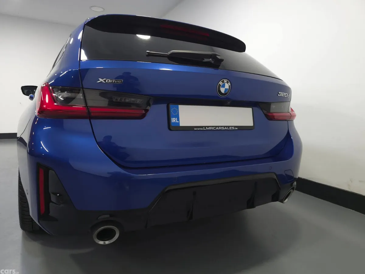 BMW 3-Series Estate, Diesel, 2023, Blue
