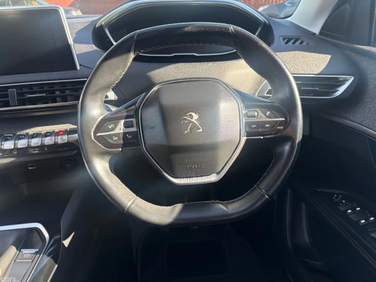 Peugeot 3008 MPV, Diesel, 2017, Brown