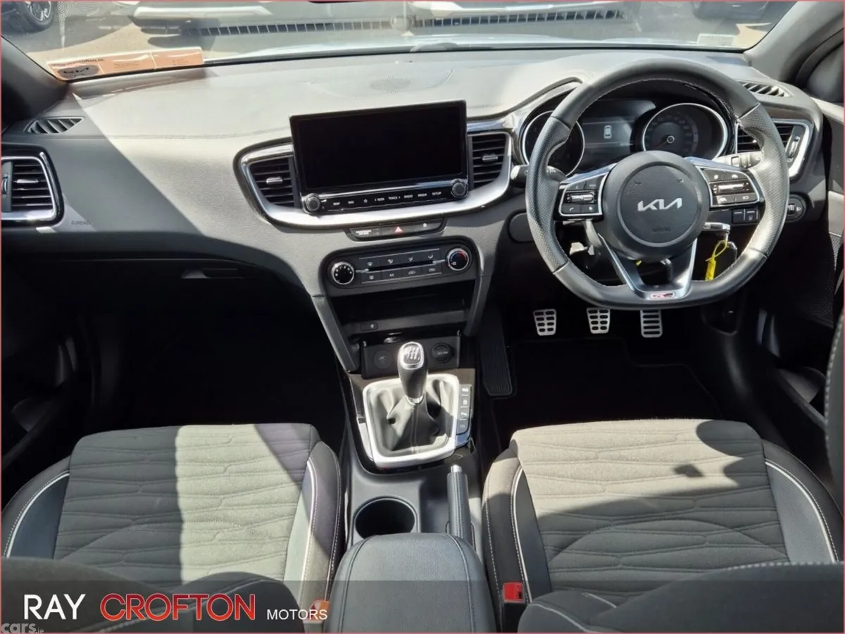 Kia Ceed Hatchback, Diesel Hybrid, 2023, Grey