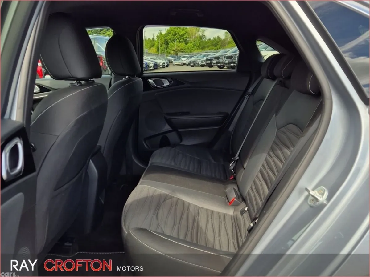 Kia Ceed Hatchback, Diesel Hybrid, 2023, Grey