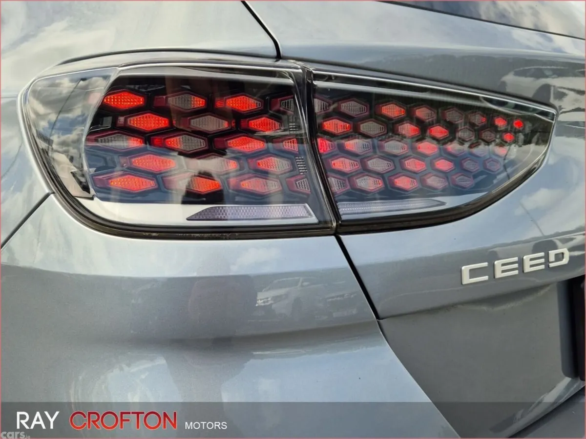 Kia Ceed Hatchback, Diesel Hybrid, 2023, Grey