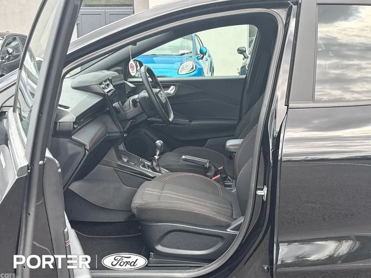 Ford Puma MPV, Petrol, 2025, Black