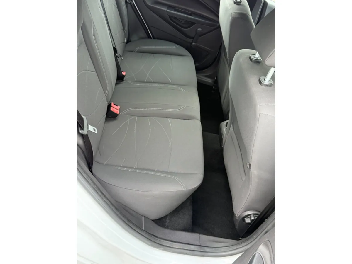 Ford Fiesta Hatchback, Petrol, 2015, White