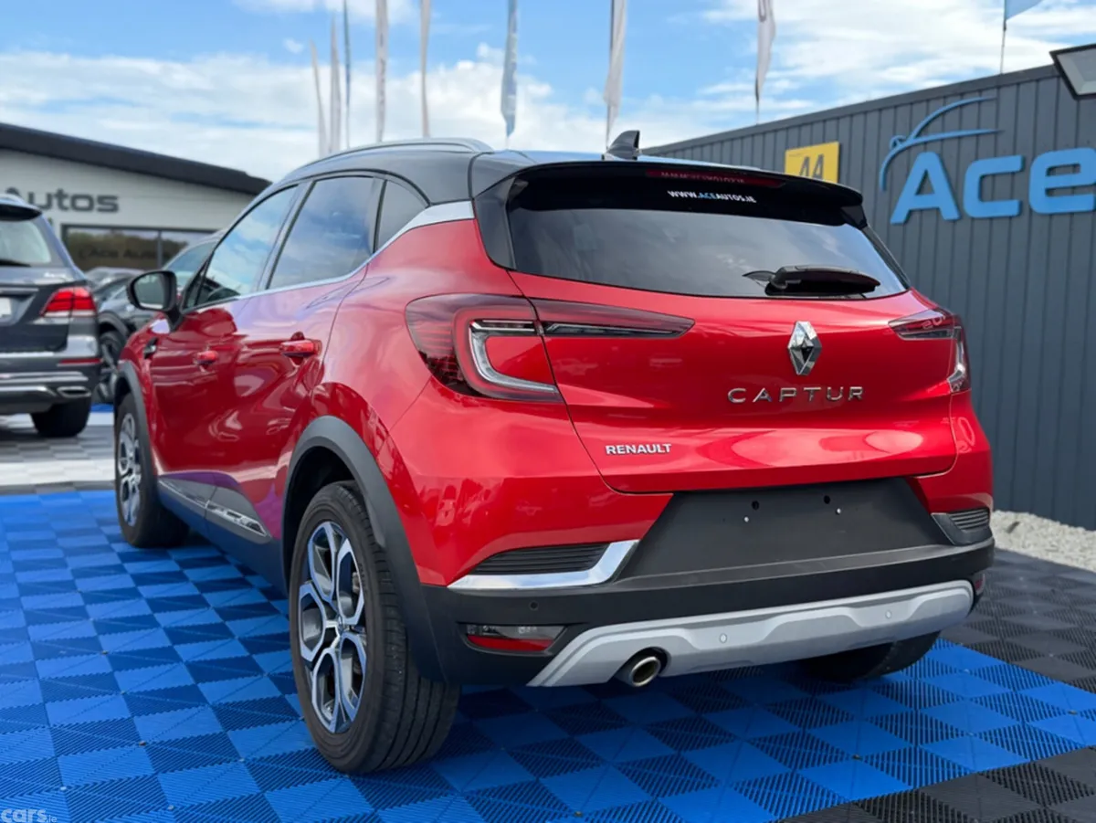 Renault Captur SUV, Petrol, 2021, Red