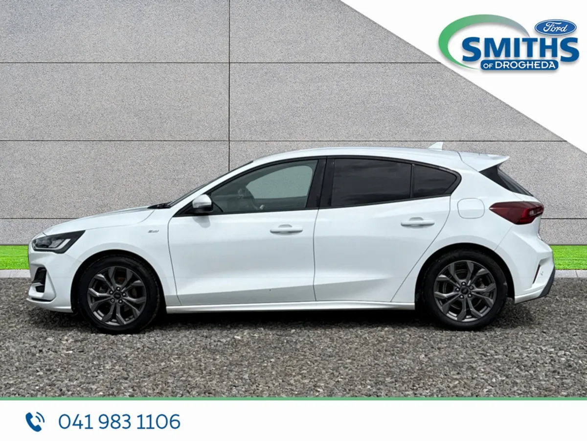 Ford Focus Hatchback, Petrol Hybrid, 2023, White
