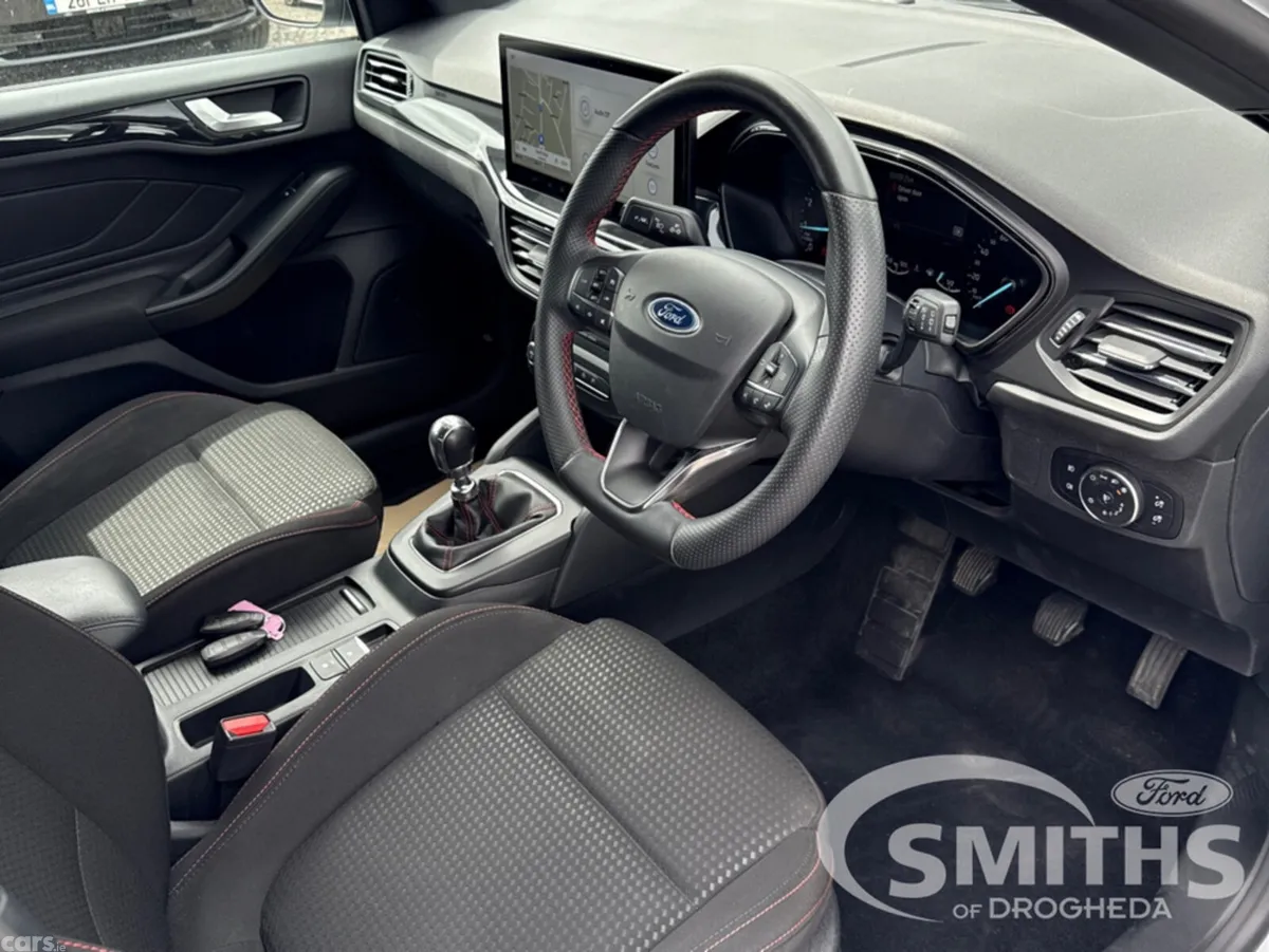 Ford Focus Hatchback, Petrol Hybrid, 2023, White