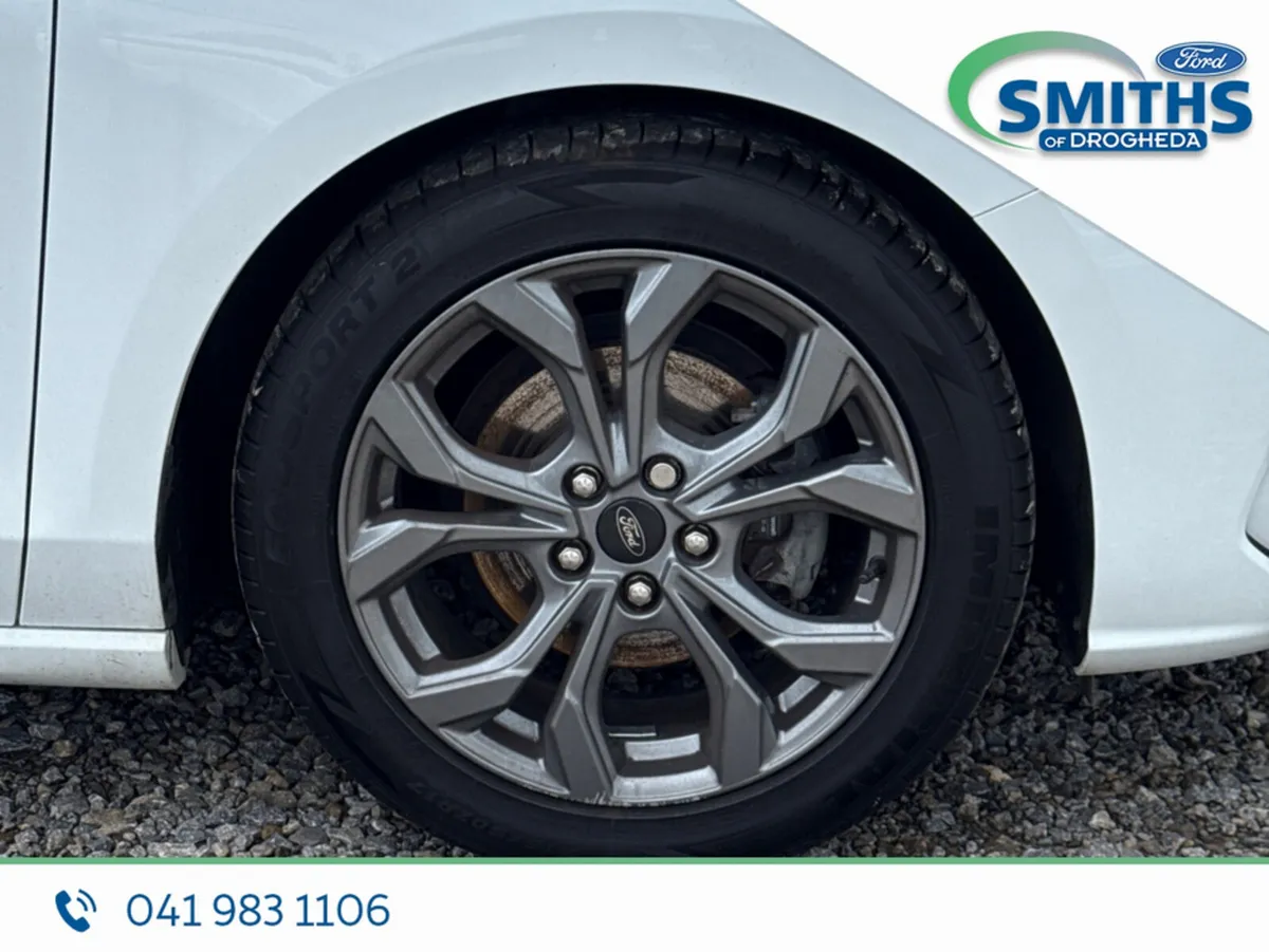 Ford Focus Hatchback, Petrol Hybrid, 2023, White