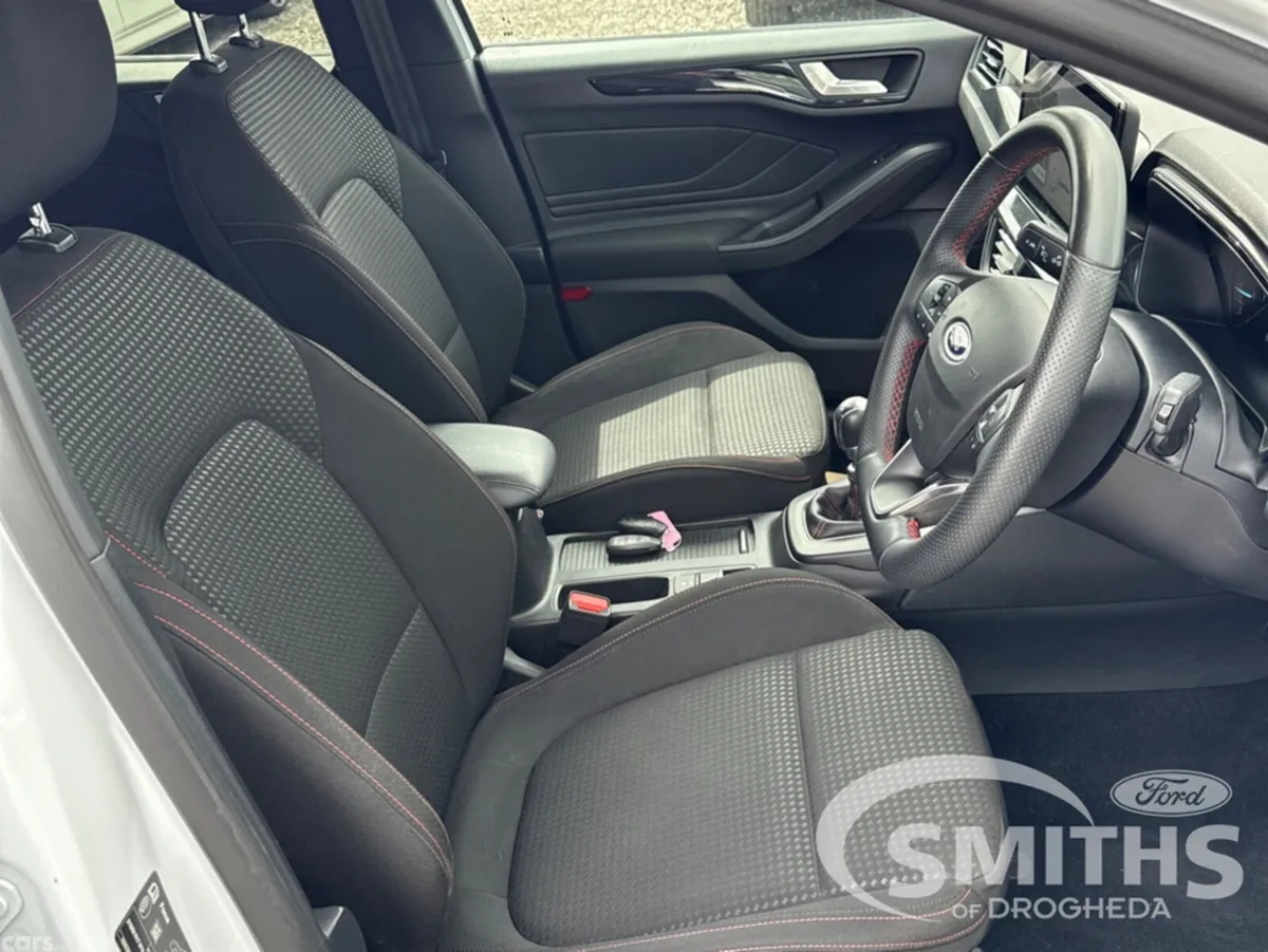 Ford Focus Hatchback, Petrol Hybrid, 2023, White