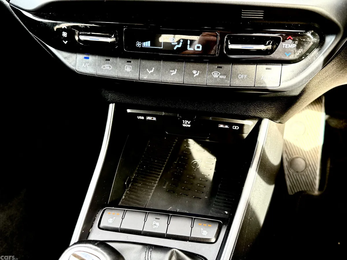 Hyundai Bayon Estate/Jeep, Petrol, 2024, Red