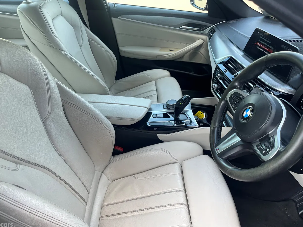 BMW 5-Series Saloon, Petrol Hybrid, 2017, Blue