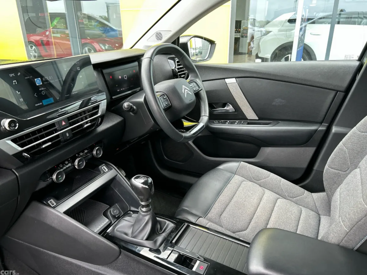 Citroen C4 Hatchback, Petrol, 2022, Grey