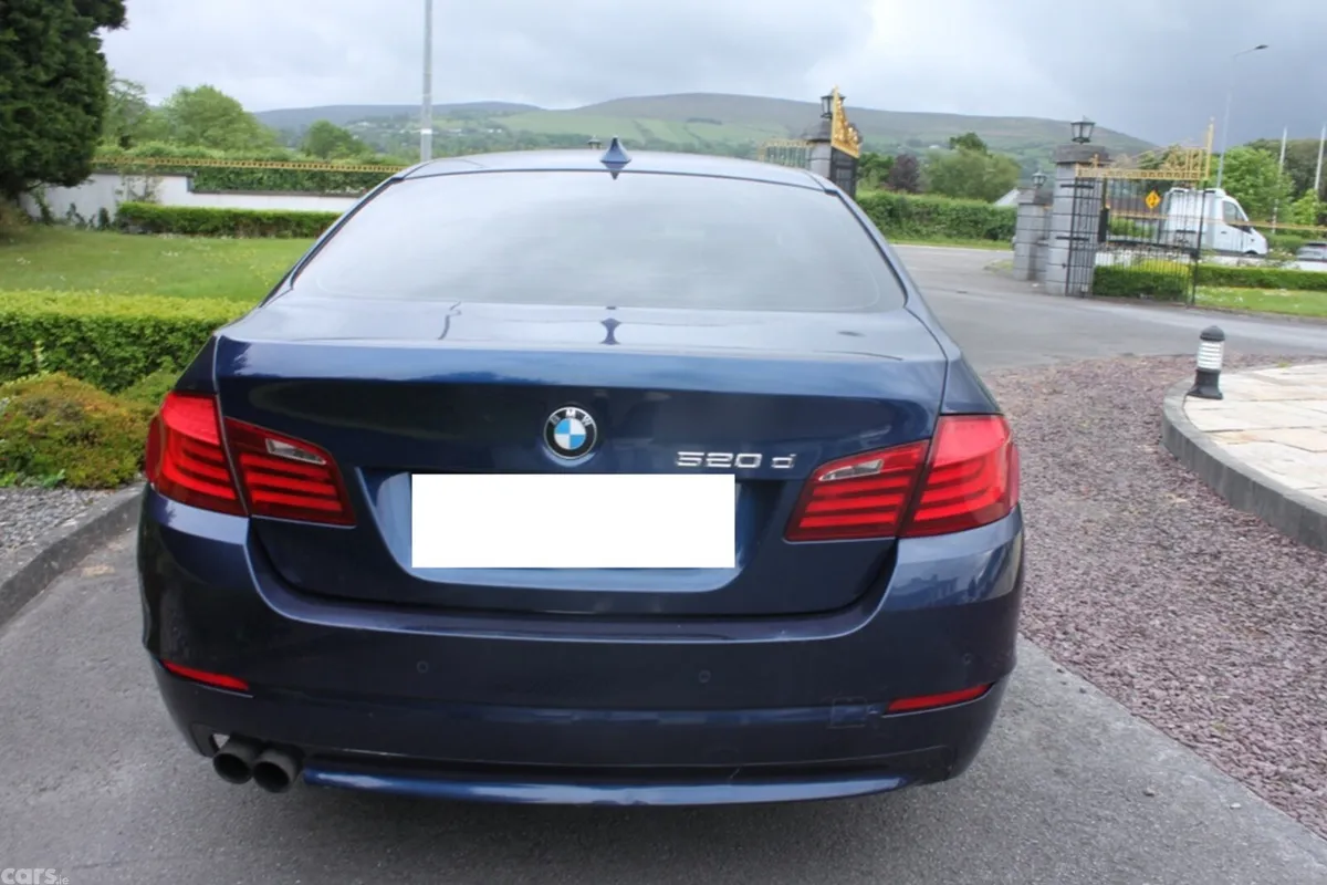 BMW 5-Series Saloon, Diesel, 2011, Blue