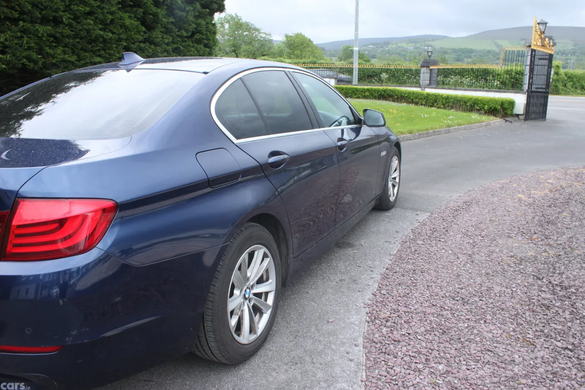 BMW 5-Series Saloon, Diesel, 2011, Blue