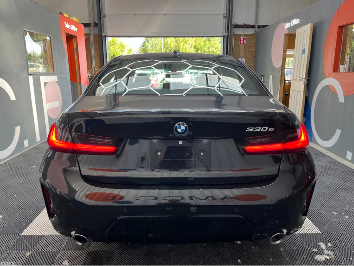 BMW 3-Series Saloon, Petrol Plug-in Hybrid, 2025, Black